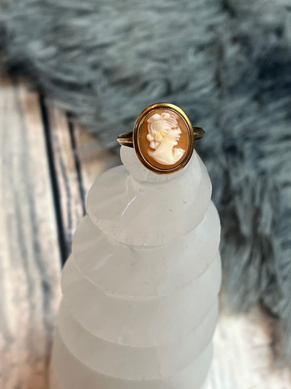 Vintage Cameo Portrait Ring in 10K Gold